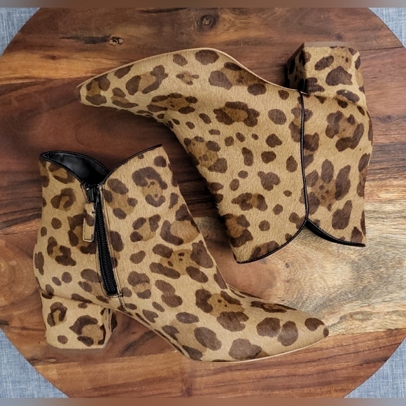 COLE HAAN ELYSE Leopard Print Calf Hair Ankle Bootie Women's 7 - Picture 4 of 11